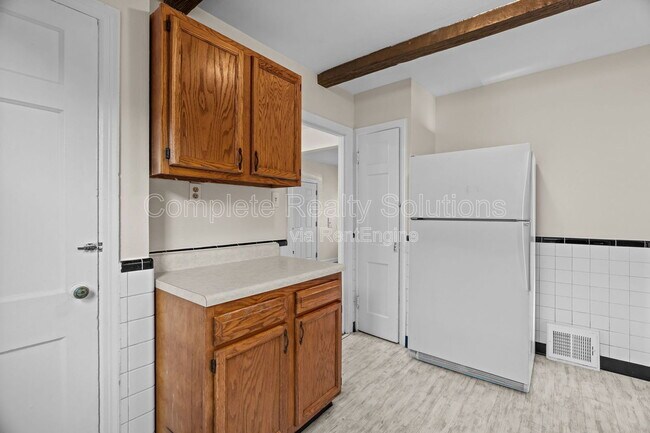 Building Photo - 1258 Grant Dr