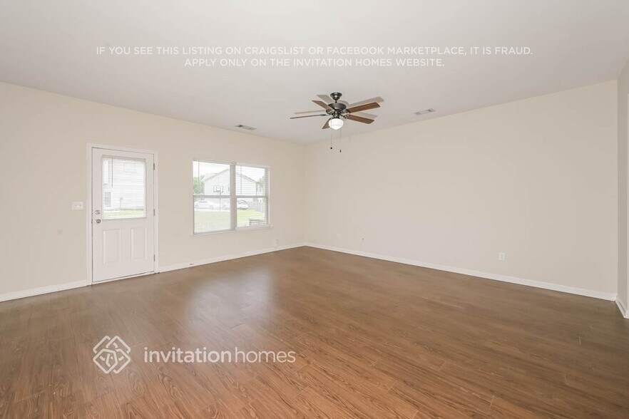 Building Photo - 410 Village Broad St