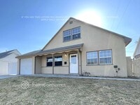 Building Photo - 12807 Woodridge Ave