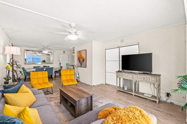 Building Photo - 4511 S Ocean Blvd