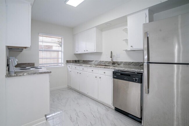 Building Photo - 6404 Olympia Dr