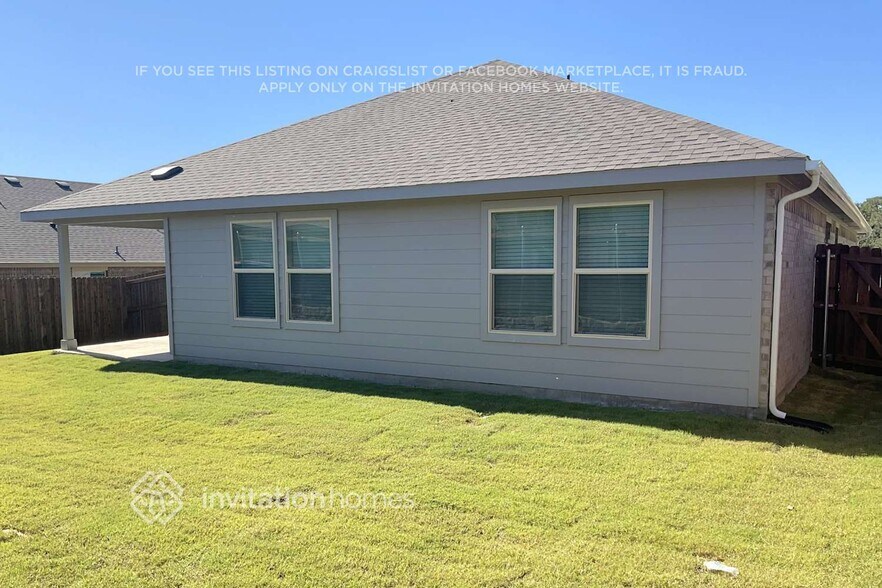 Building Photo - 413 Blanco Dr