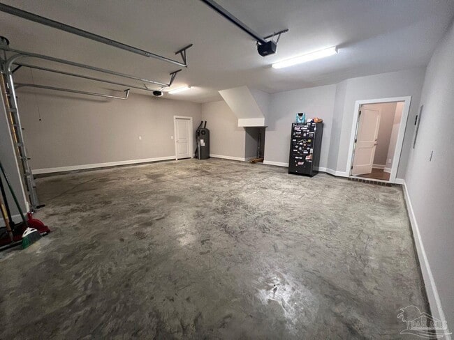 Building Photo - 5148 Sandy Shores Dr