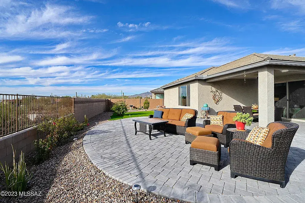 Building Photo - 4951 W Bellini Way