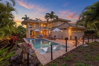 Building Photo - 357 Kualono Pl