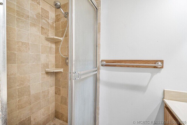 Building Photo - 1619 16th Ct