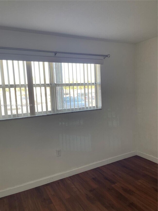 Building Photo - 8515 Sunrise Lakes Blvd