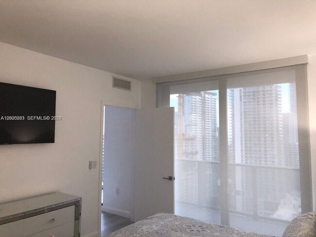 Building Photo - 55 SW 9th St