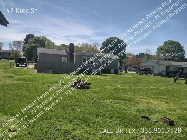 Building Photo - 42 Kirk St