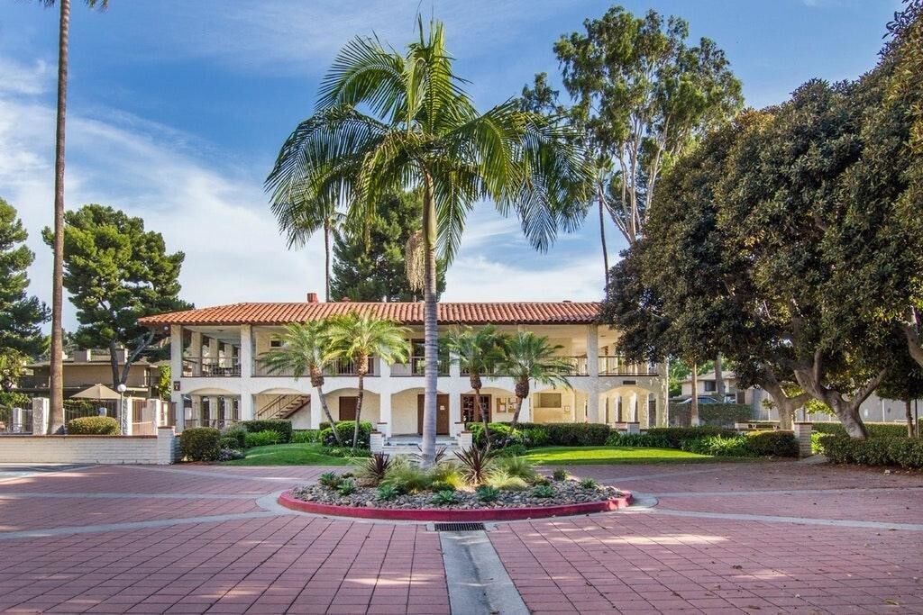 Building Photo - 10699 San Diego Mission Rd