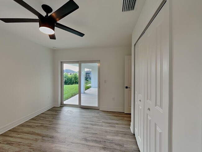 Building Photo - 4010 Ne-23 Pl