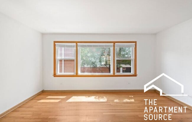 Building Photo - 9575 Maple Dr