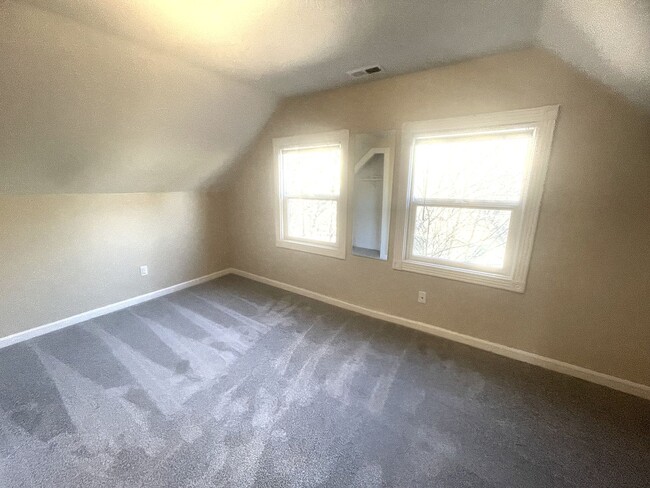 Building Photo - 28thse