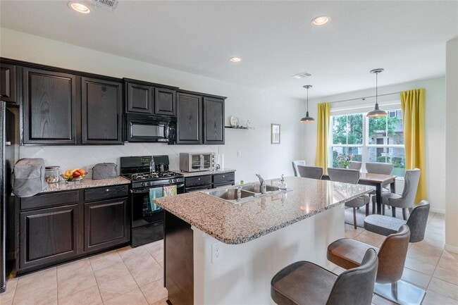 Building Photo - 13700 Sage Grouse Dr