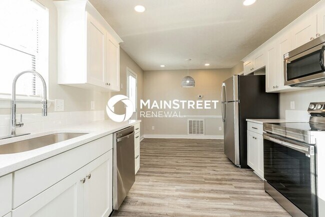 Building Photo - 3 Bedroom Pet-Friendly Home in MURFREESBOR...