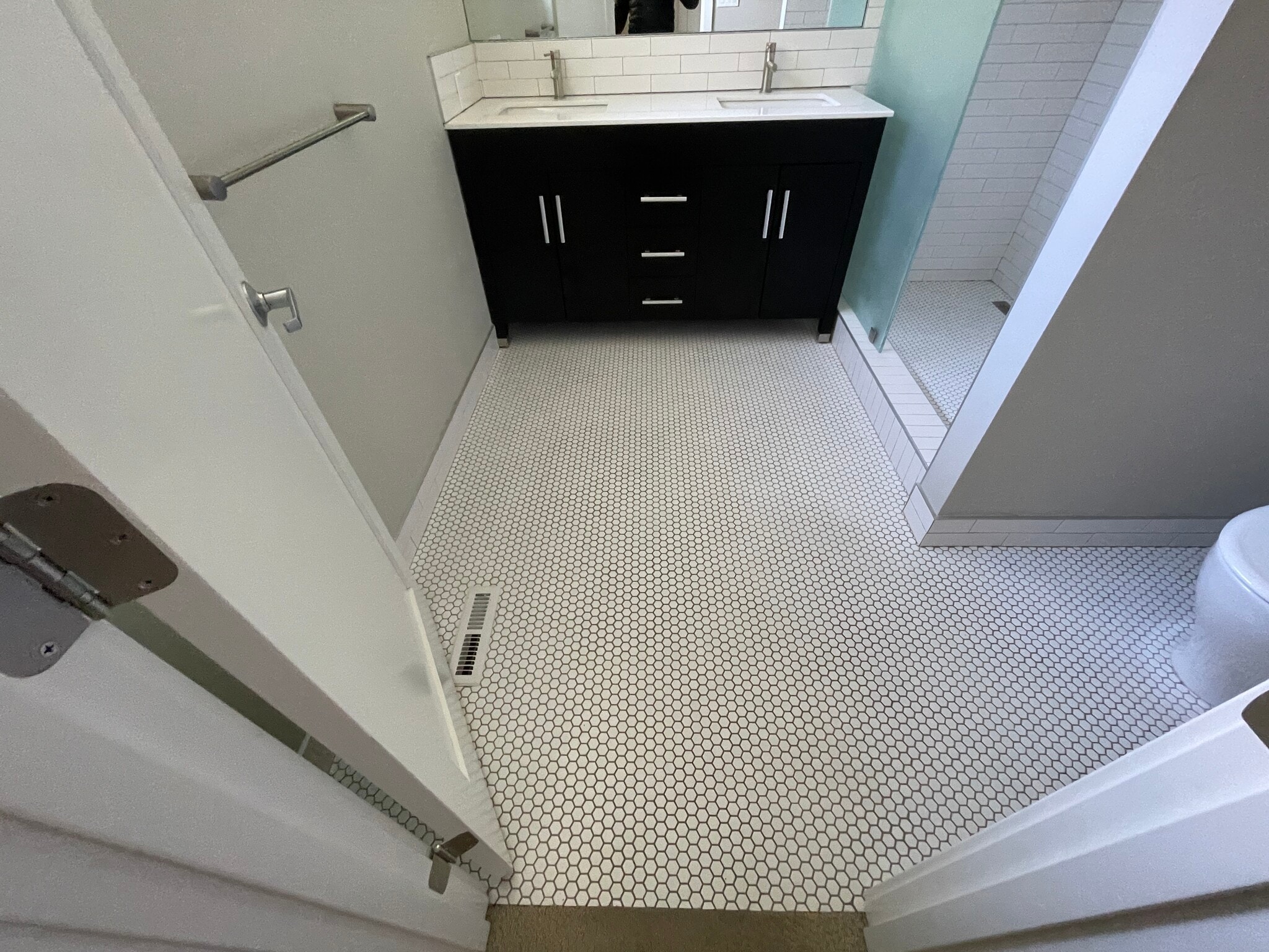 Master Bath - 1395 NE Seward Ave