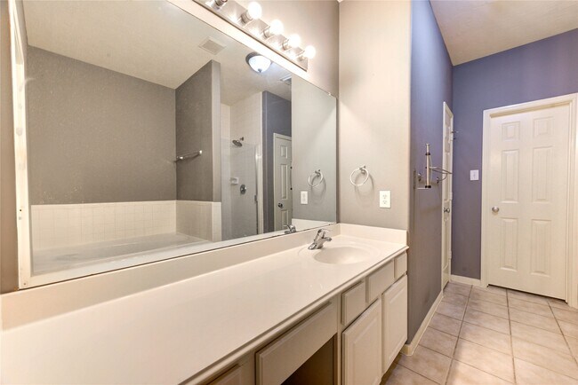 Building Photo - 2931 Meadowglen Cove