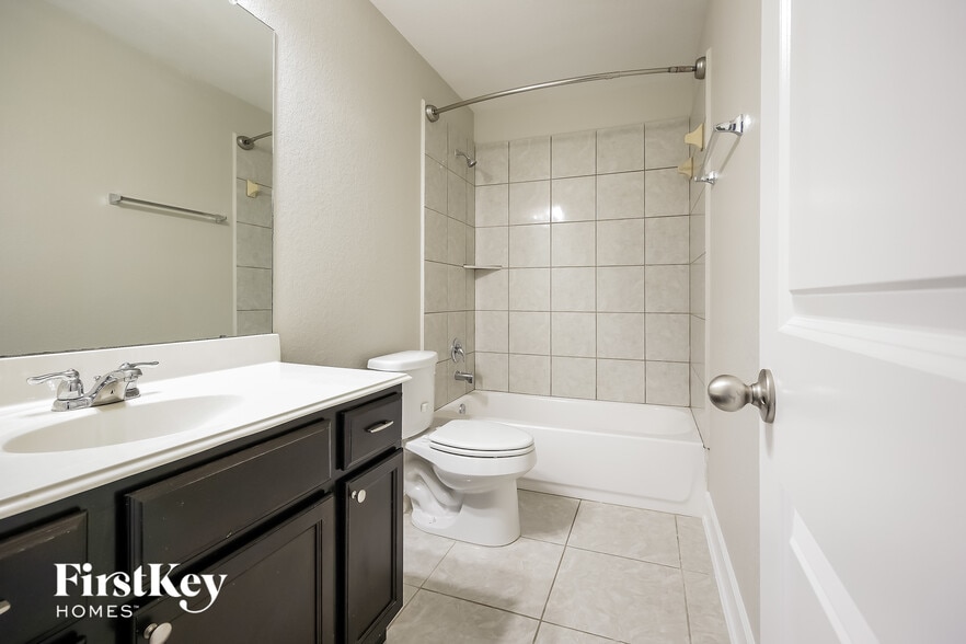 Building Photo - 2598 Magnolia Fair Way