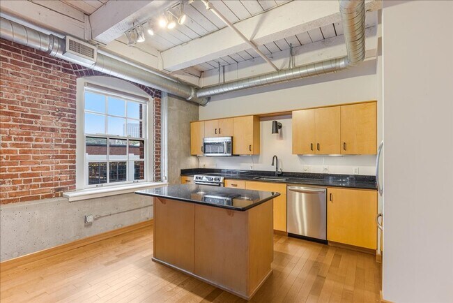 Building Photo - 416 NW 13th Ave