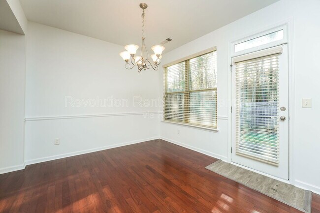 Building Photo - 3447 Desoto Rd