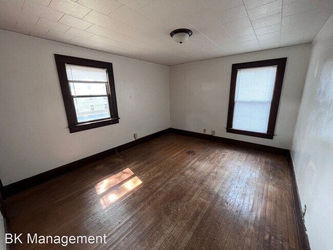 Building Photo - 3 br, 1 bath House - 520 Hayes Street