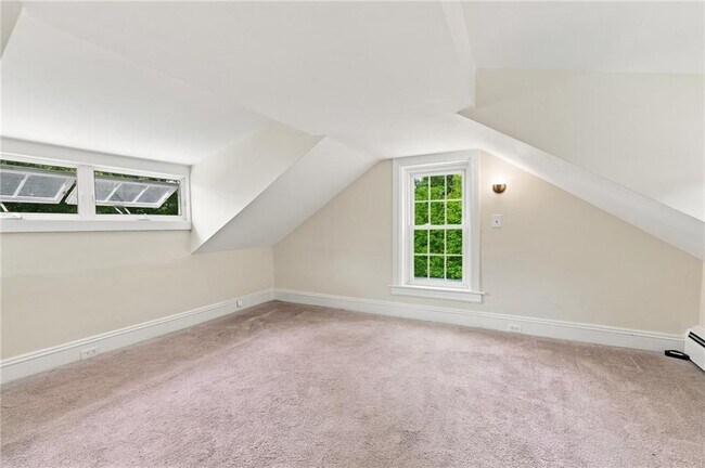 Building Photo - 37 Ryefield Rd