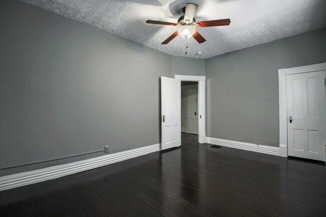 Building Photo - Wilber Ave 226-228 MLR