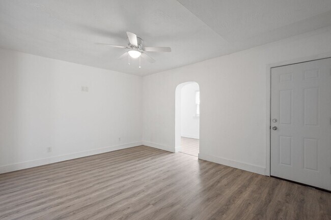 Building Photo - Stunning 3 bed, 2.5 bath home in McKees Rocks available October 1!