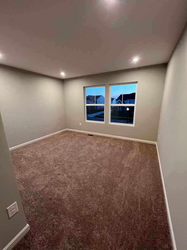 Building Photo - 6976 Briarcliff Ct