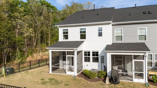 Building Photo - Charming 3 Bedroom Home located in Wake Forest