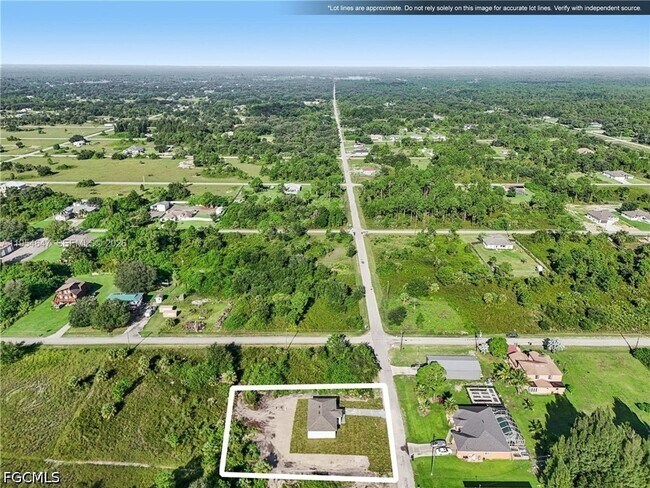 Building Photo - 4402 E 19th St