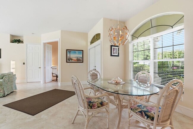 Building Photo - 1154 Augusta Falls Way