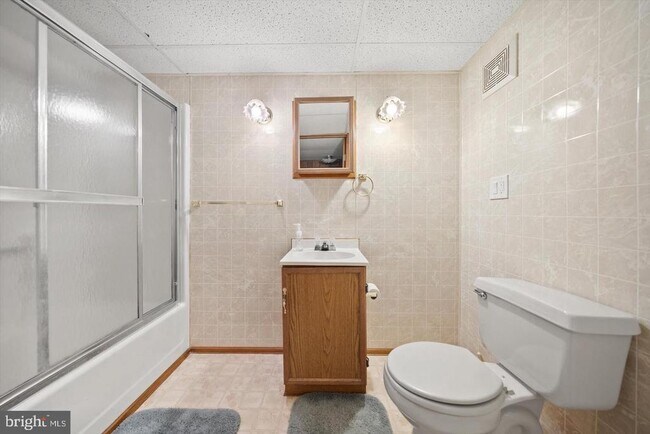 Building Photo - 436 Castleton Meadows Ln
