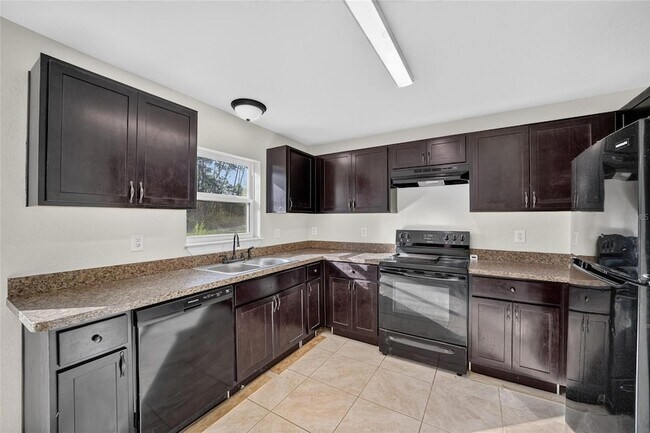 Building Photo - 16993 SW 20th Ct Rd