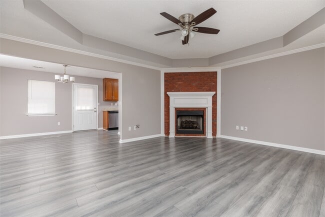 Building Photo - 323 Willow Oak Dr