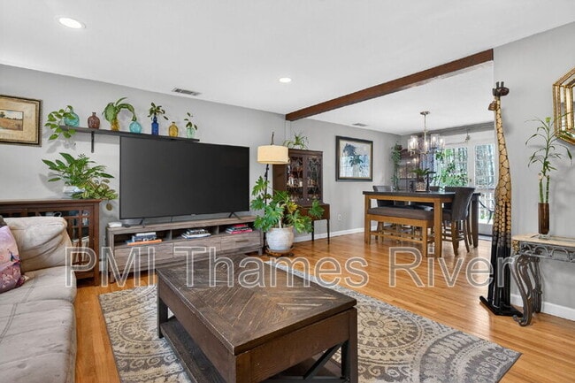 Building Photo - 74 Hurlburt St