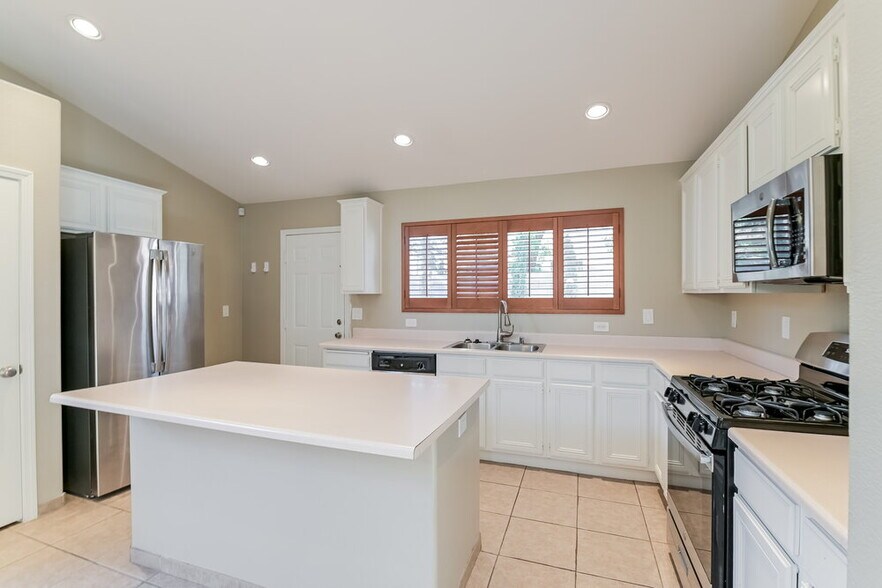 Building Photo - 8800 Big Bear Pines Ave