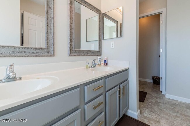 Building Photo - 108 Maidstone Dr