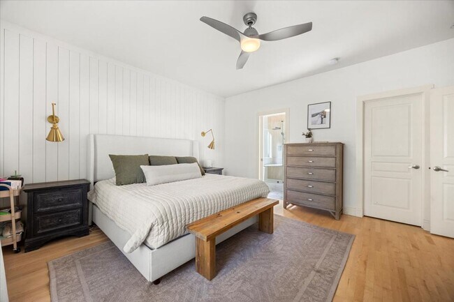 Building Photo - Beautiful 3 bed 2.5 bath home