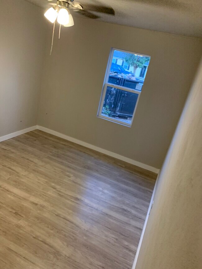 Building Photo - 3810 Monty Dr