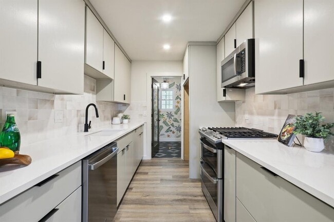 Building Photo - 2510 Burly Oak Dr