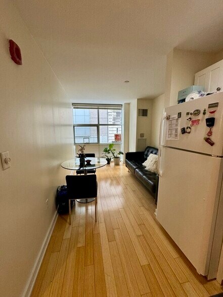 Building Photo - 41 Boylston St