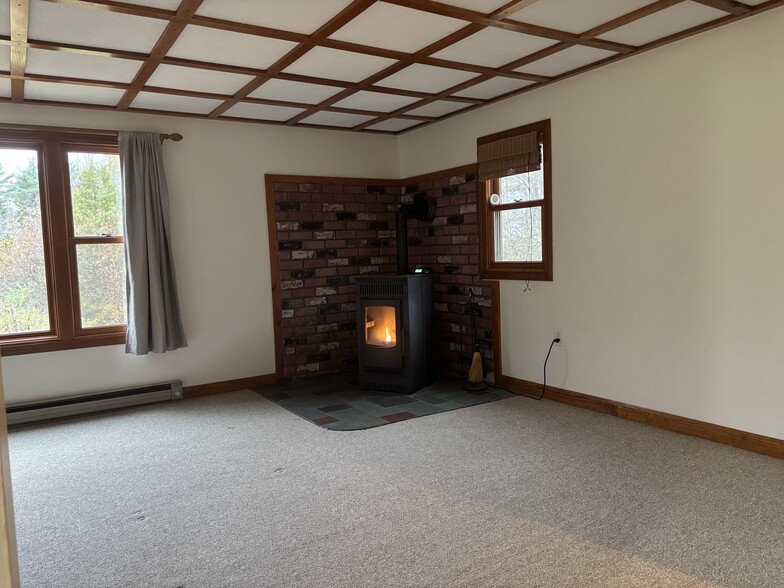 Building Photo - 56 London Rd