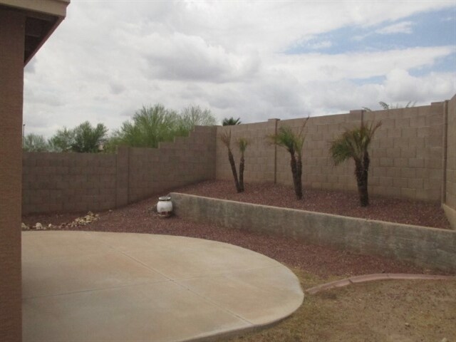 Building Photo - 126 S 220th Dr