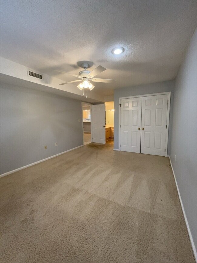 Building Photo - 157 Egret Run Ln