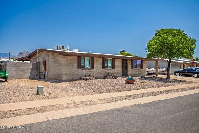 Building Photo - 7660 N Nathan Hale Ave