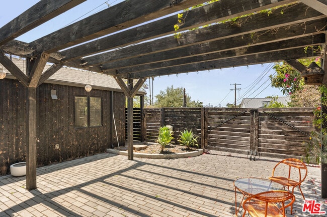 Building Photo - 485 Canyon Vista Dr