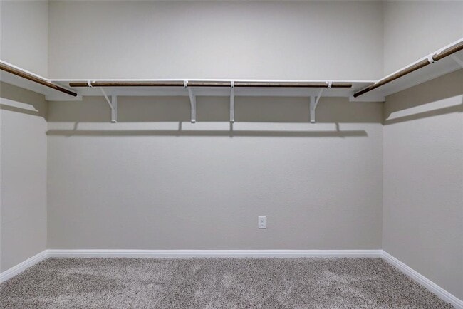 Building Photo - 117 Fairmeadow Downs Dr