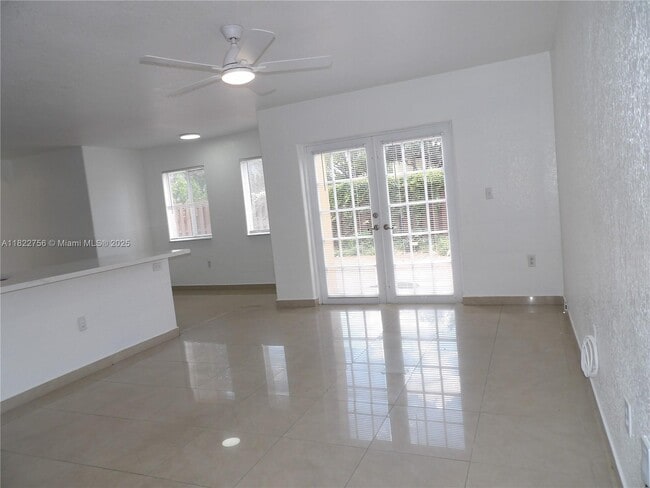 Building Photo - 5411 SW 158th Ct