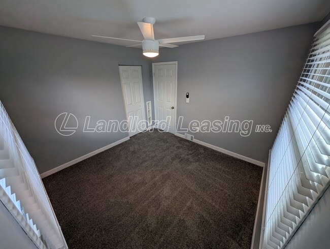 Building Photo - Charming Brick Home with Fenced Yard and S...